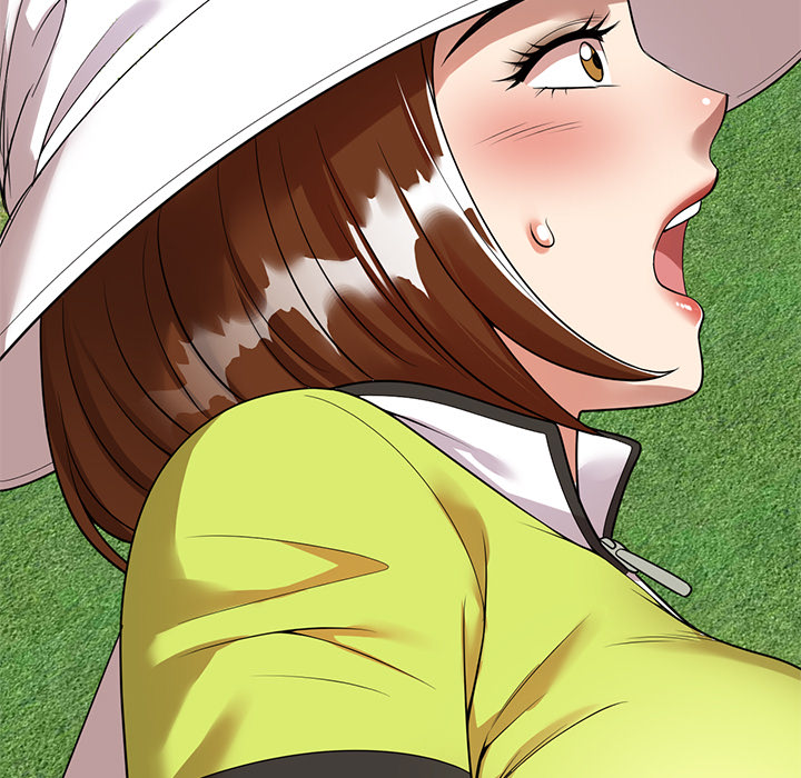 Hottie Hits the Green chapter 1 page 205